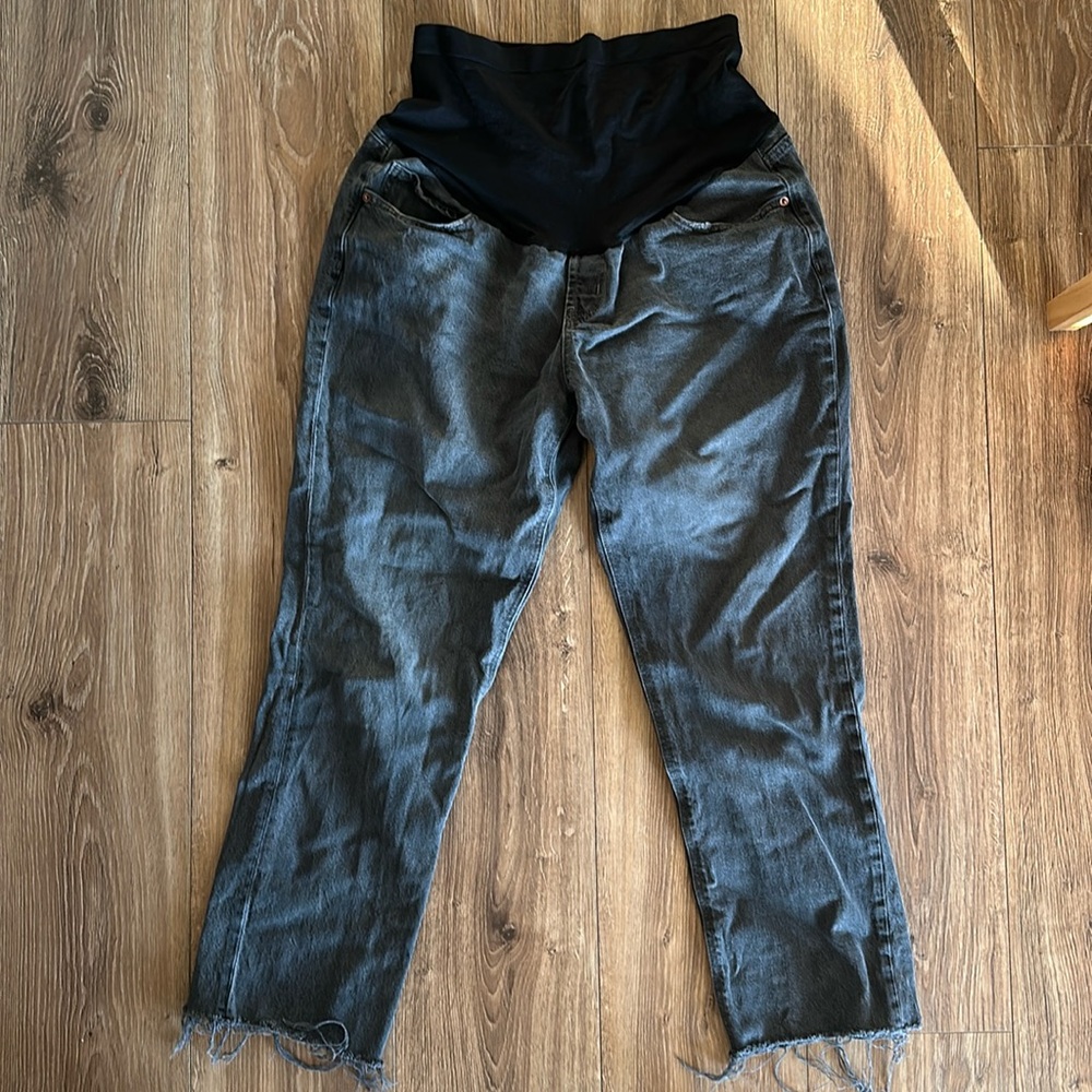 Old Navy Women’s Maternity Jeans full Panel Size 12